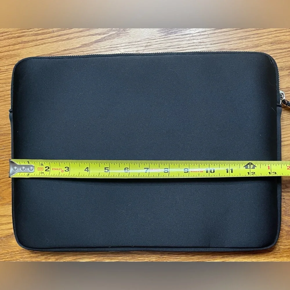 Kate Spade iPad/Laptop Case with zipper closure
